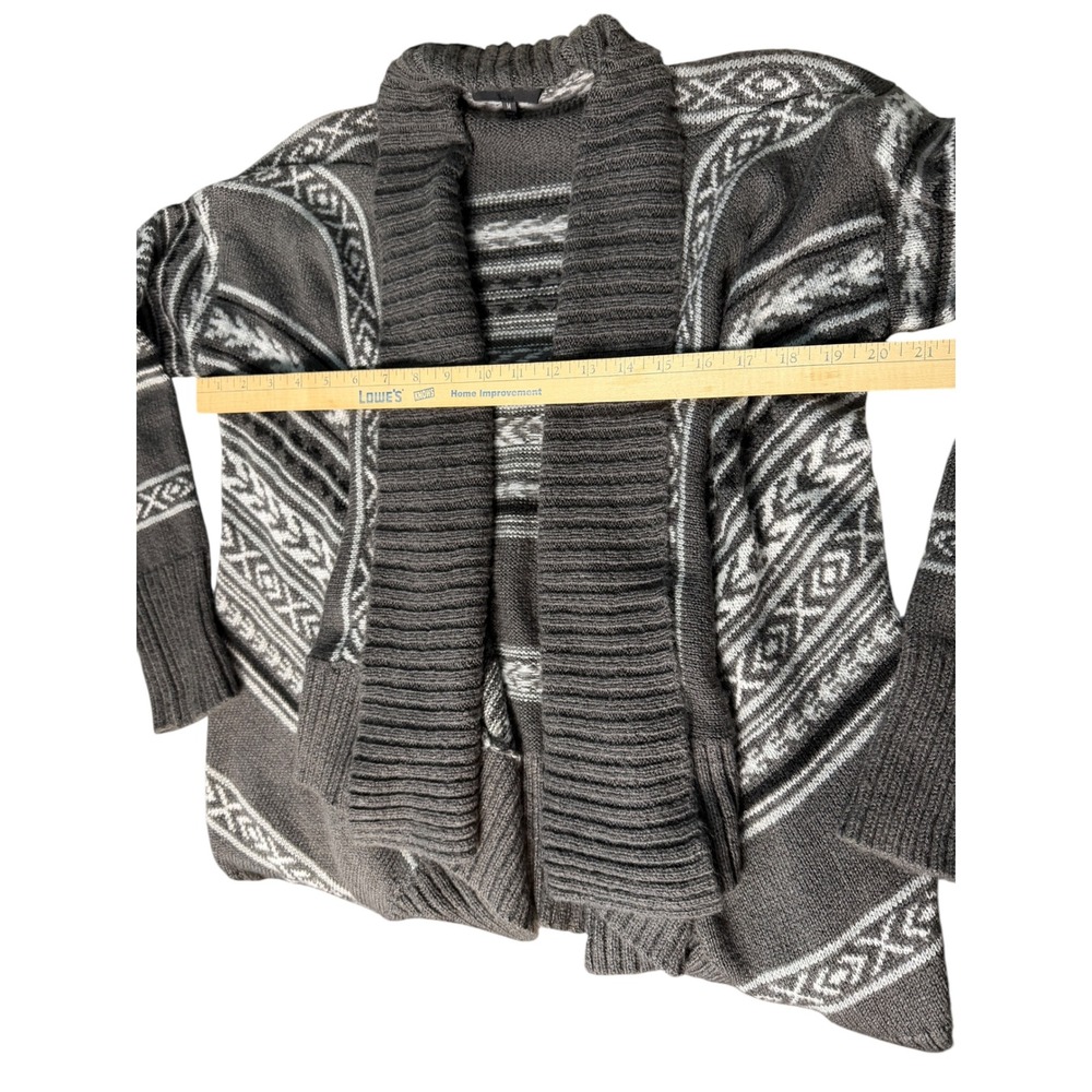Romeo Juliet Couture Cardigan M Gray Fair Isle Geometric Waterfall Boho Sweater - Picture 6 of 7